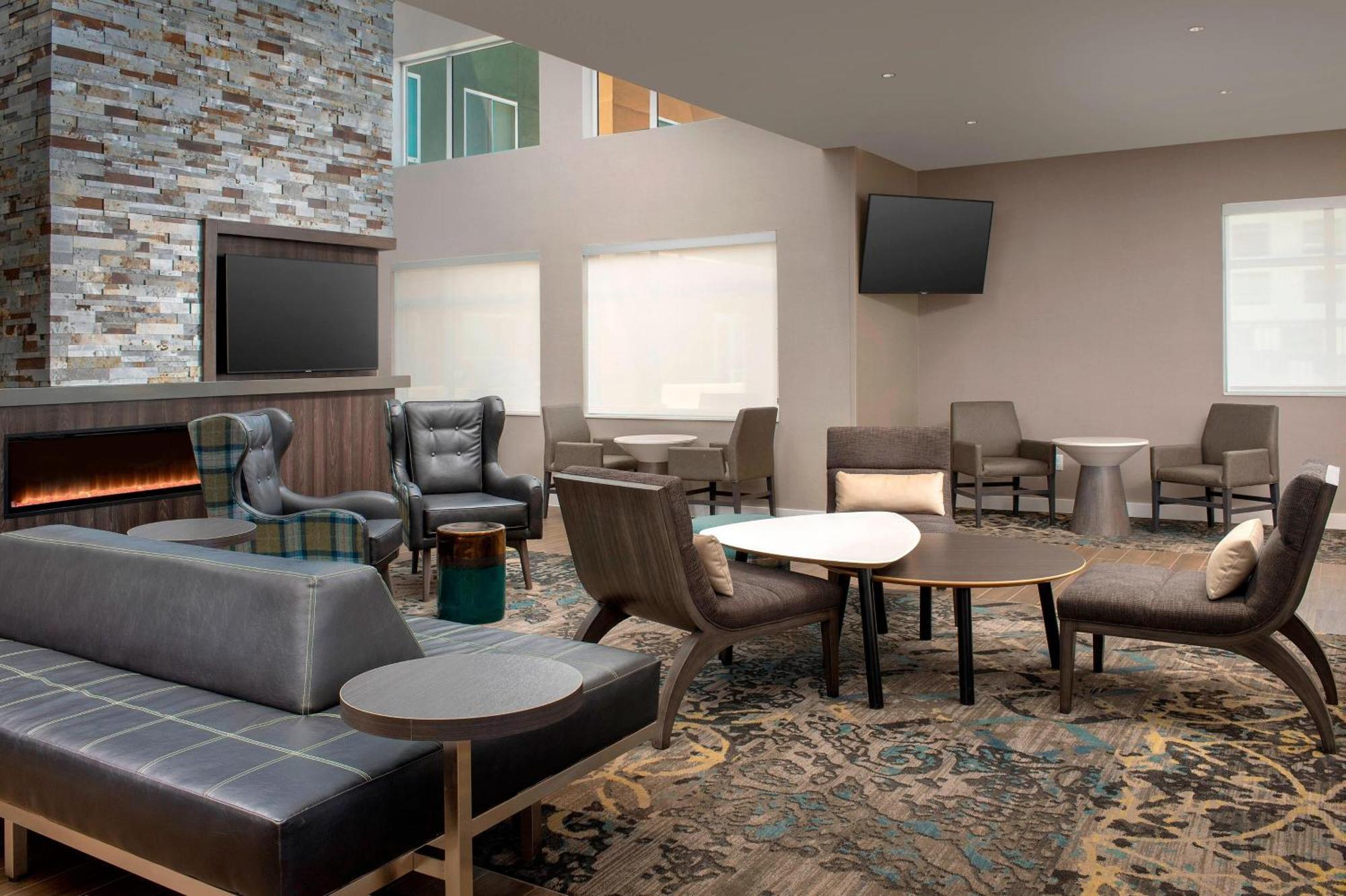 Hotel By Marriott Southwest Lubbock